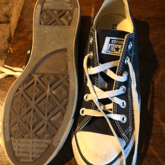 Black converse - Picture 6 of 6